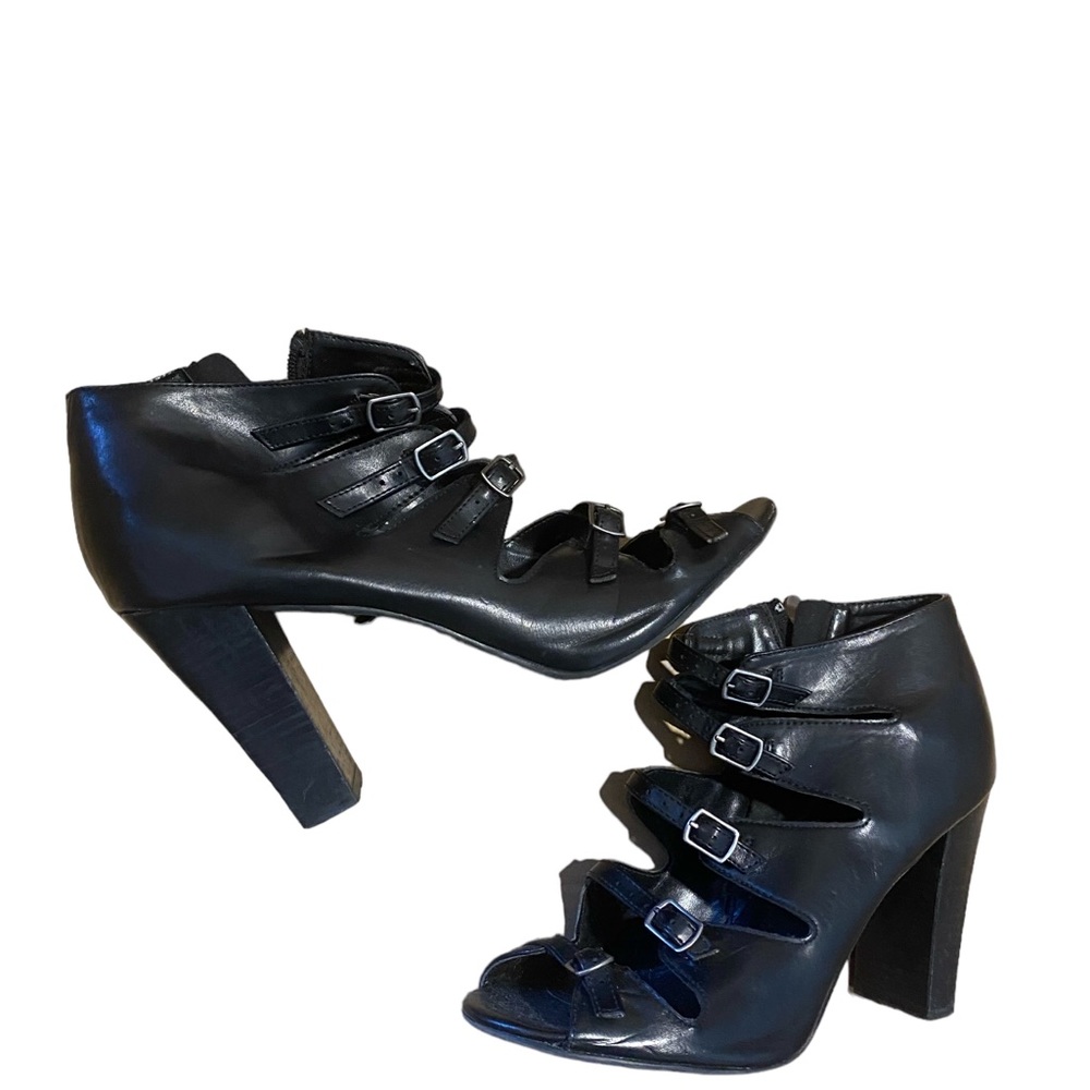 Gladiator Buckle faux leather Heel